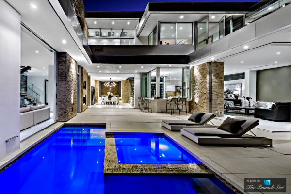 Luxusvilla mit Pool