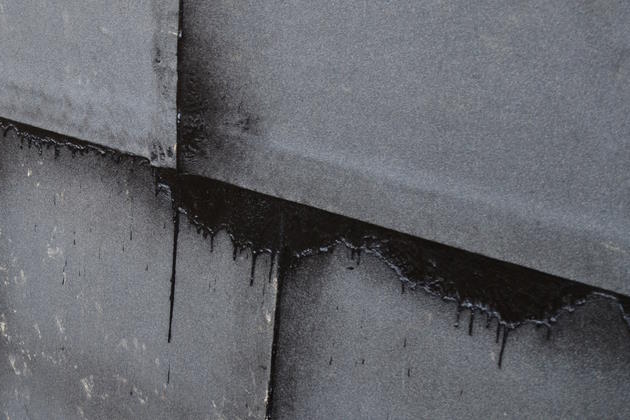 Heiß verklebte Bitumenbahn