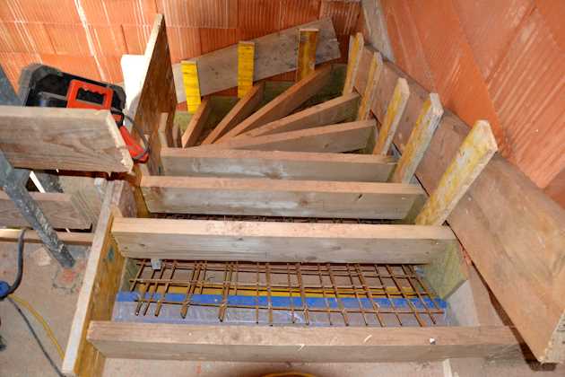 Zimmermannsmäßig geschalte Betontreppe