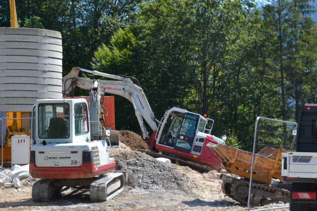 Baustelle mit Baggern