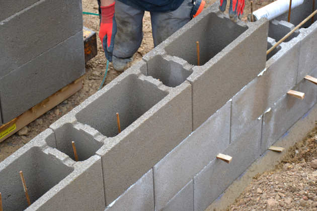 25 cm Beton-Schalstein-Mauerwerk