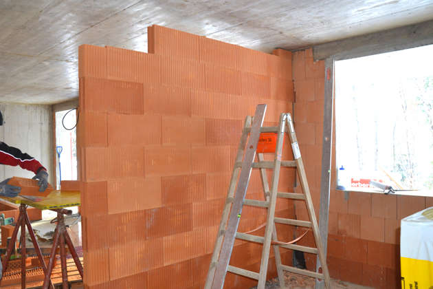 Zwischenwand aus Hochlochziegeln HLZ