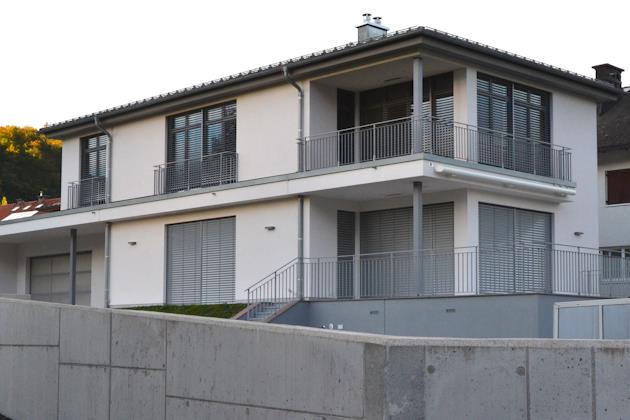 Größe und Form der Fenster Einfamilienhaus mit großen Fensterflächen