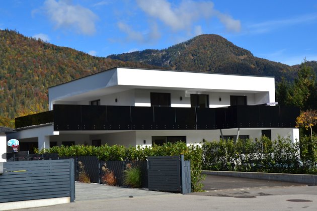 Konstruktiver Sonnenschutz Modernes Einfamilienhaus mit konstruktivem Sonnenschutz